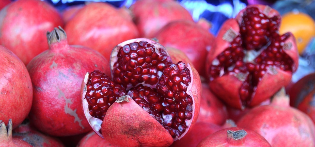 HINDOLA COMMERCIAL POMEGRANATE KOLKATA INDIA EXPORTER MAIZE CORN WHEAT FRUITS